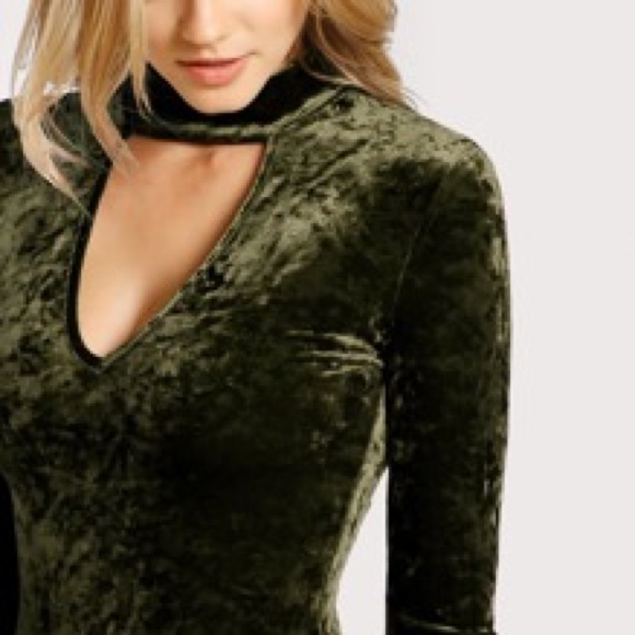 Holiday Crushed Velvet Bodysuit - Picture 4 of 4